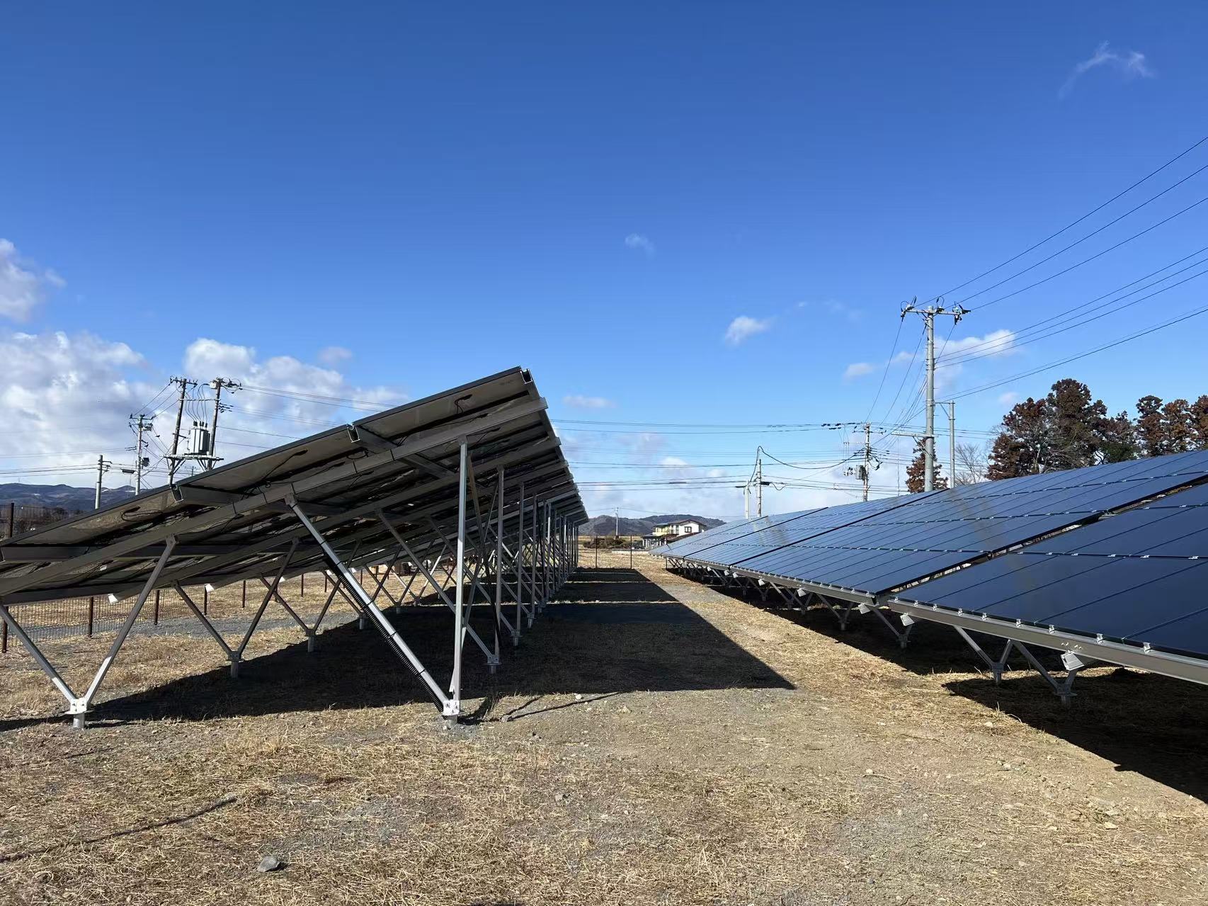 Материал на слънчевата заземителна скоба